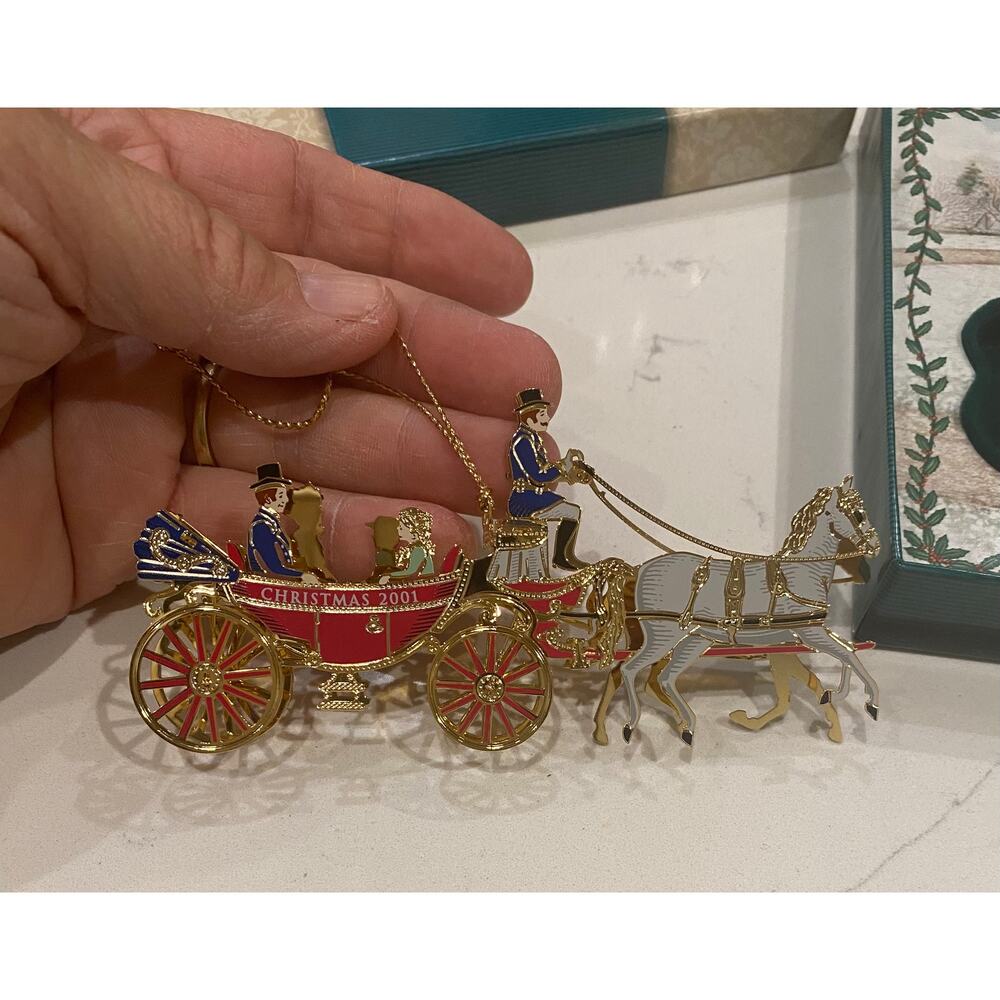 2001 White House Christmas Ornament‎ 24kt. Gold Plate 3-D